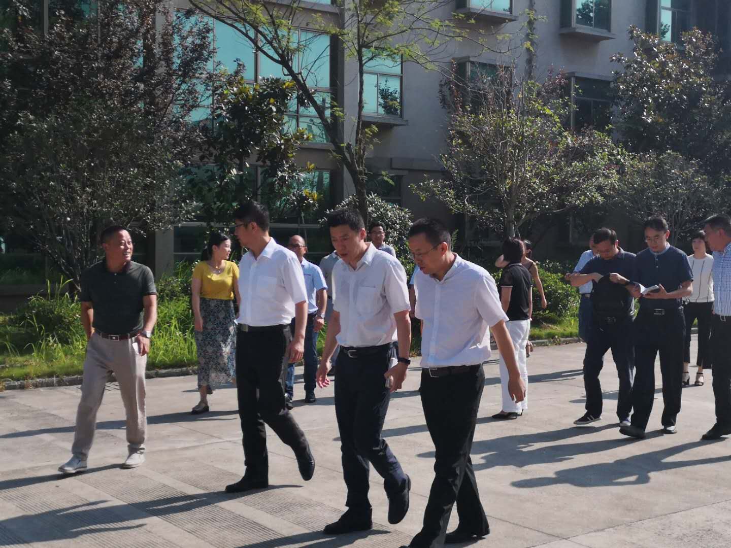 安徽省證監(jiān)局副局長張彥斌一行蒞臨中泰環(huán)境調(diào)研考察